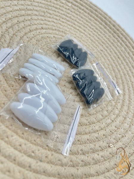 4 دبابيس مسكرة