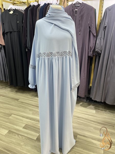 أزرق فاتح