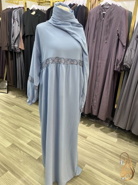 أزرق