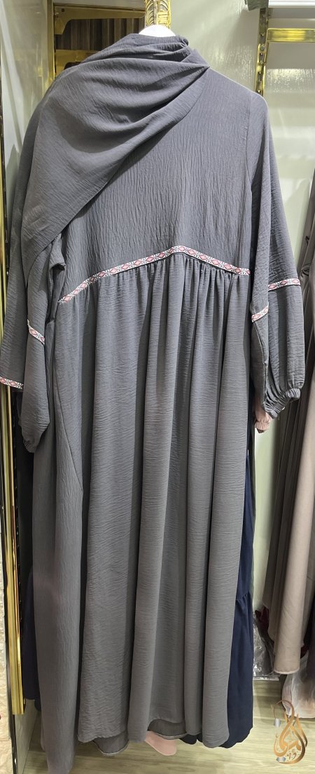 سكني غامق
