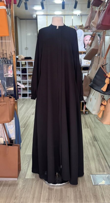 أسود