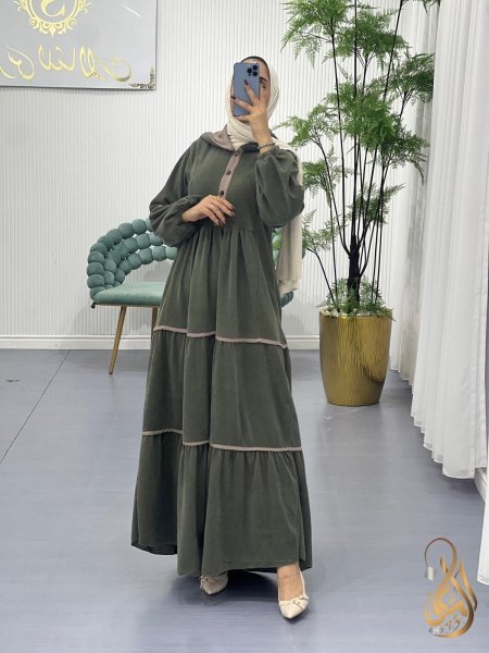 فستان كلاسيكي مع طقية